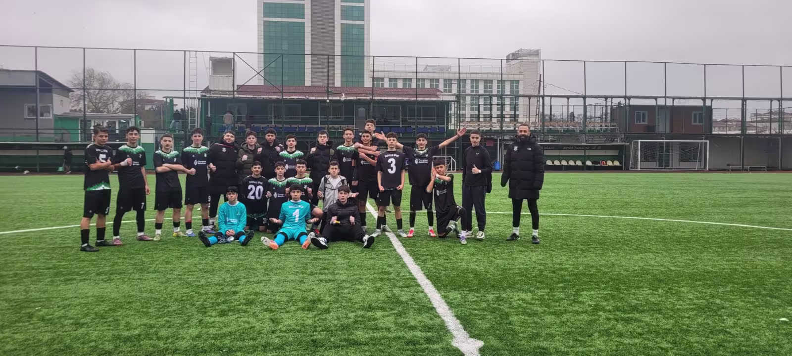 U 15 Takımı takım fotoğrafı